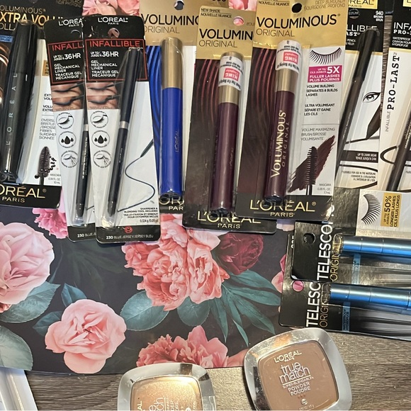 20 qty wholesale Makeup L’Oréal Revlon Elf Lips skincare cosmetics LOT Bulk New - Picture 13 of 14